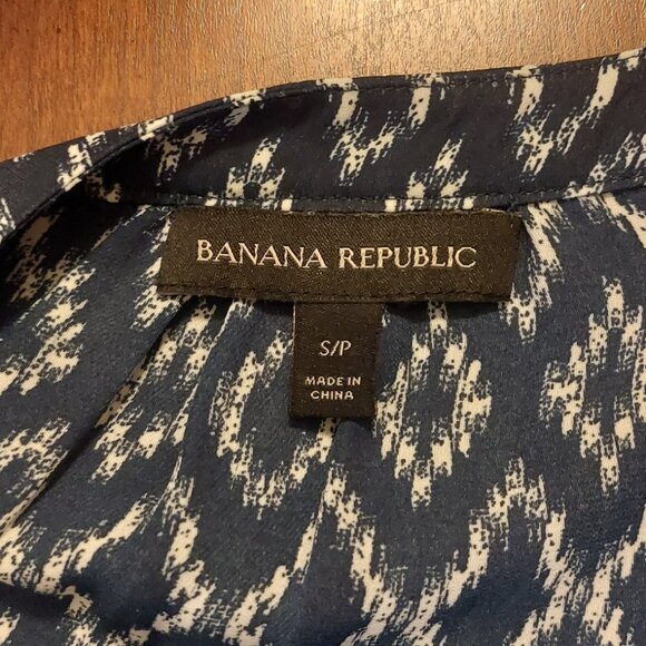 Banana Republic Blue Ikat Popover Blouse - Picture 7 of 7